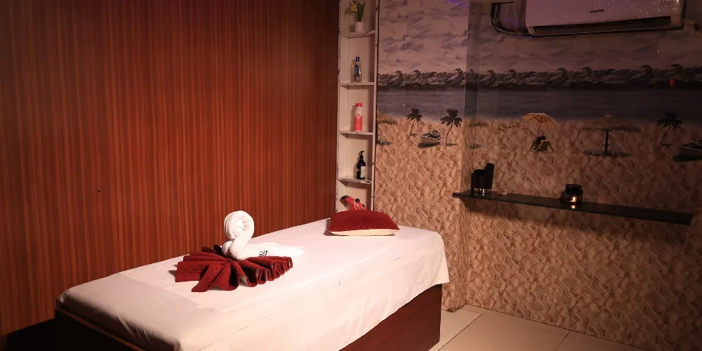 Swedish massage at Sutra Day Spa, Ghod Dod Road Surat